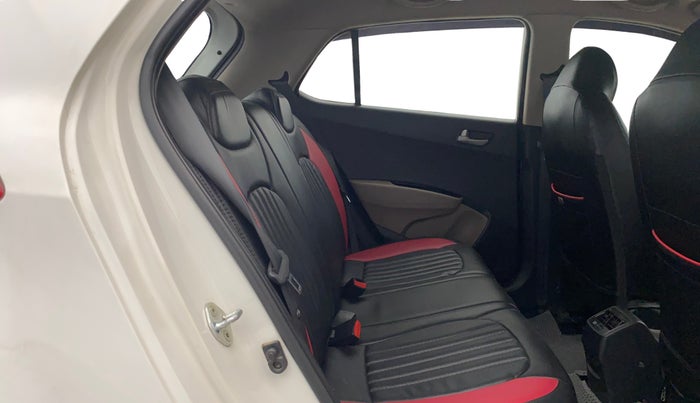 2015 Hyundai Grand i10 SPORTZ 1.2 KAPPA VTVT, Petrol, Manual, 71,296 km, Right Side Rear Door Cabin