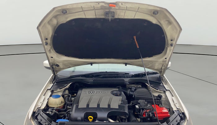 2013 Volkswagen Vento HIGHLINE DIESEL 1.6, Diesel, Manual, 70,042 km, Open Bonet