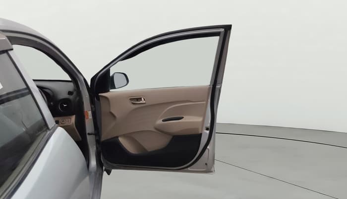 2019 Hyundai NEW SANTRO SPORTZ CNG, CNG, Manual, 66,345 km, RHS Front Door