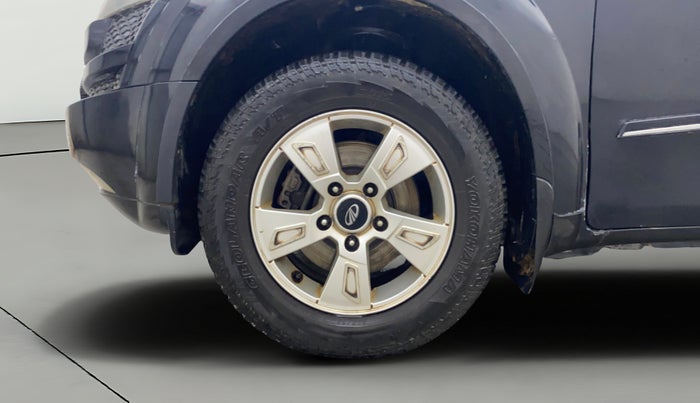 2013 Mahindra XUV500 W8, Diesel, Manual, 97,655 km, Left Front Wheel