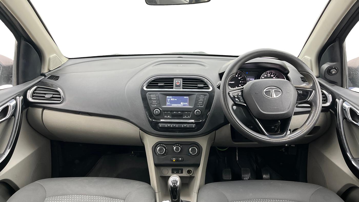 2018 Tata Tiago XZ PETROL, Petrol, Manual, 49,935 km, Dashboard