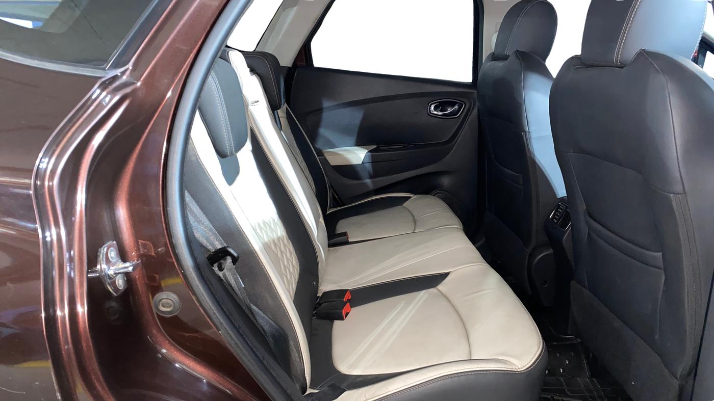 2017 Renault Captur PLATINE DIESEL , Diesel, Manual, 49,716 km, Right Side Rear Door Cabin