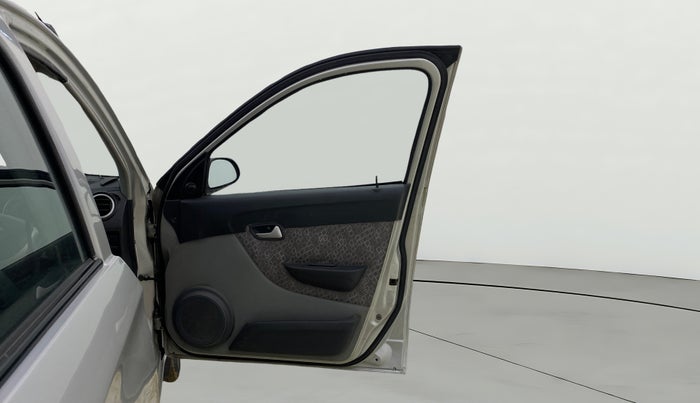 2016 Maruti Alto 800 VXI, CNG, Manual, 81,414 km, RHS Front Door