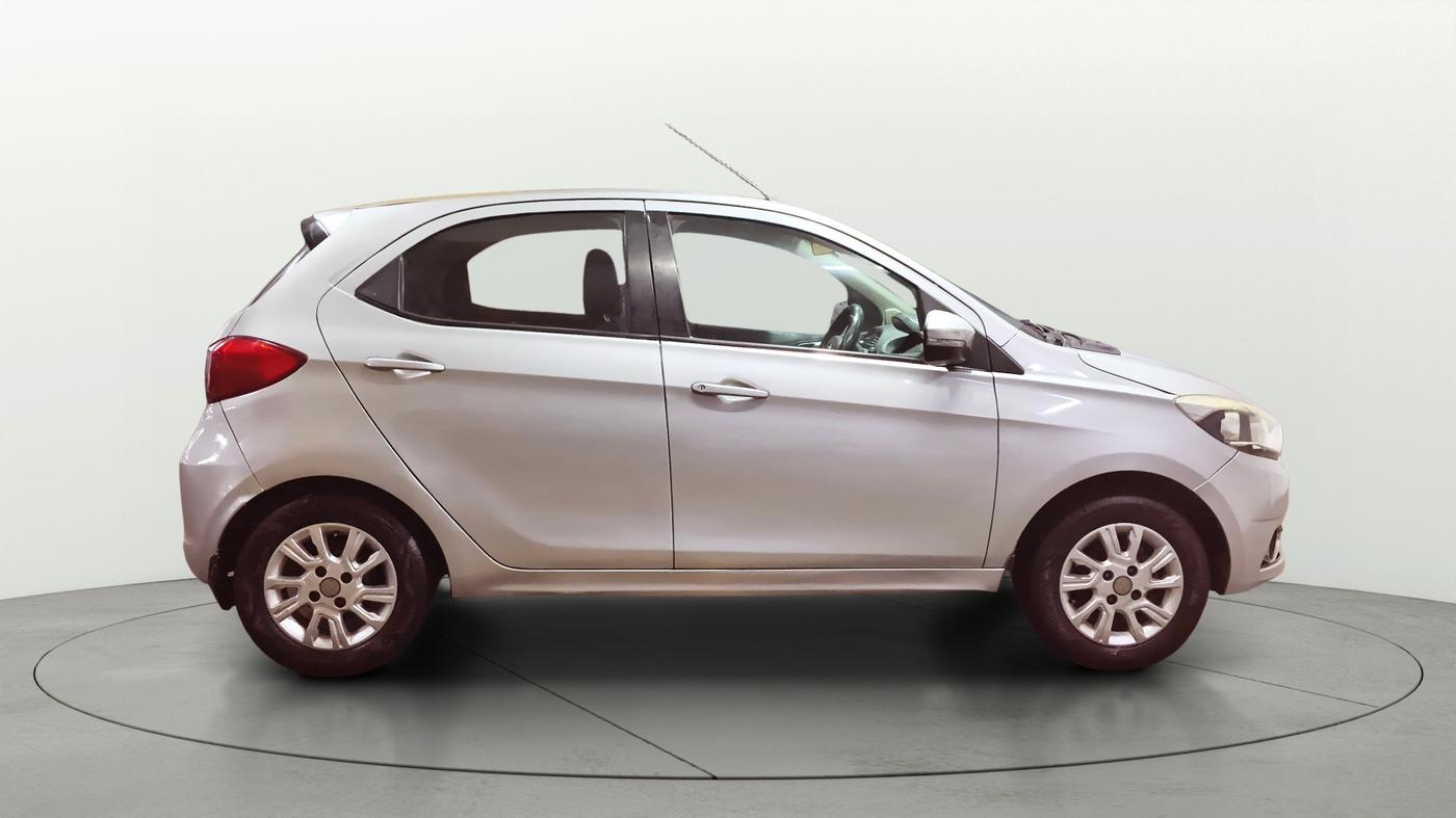 2018 Tata Tiago XZ PETROL, CNG, Manual, 1,26,094 km, Right Side View