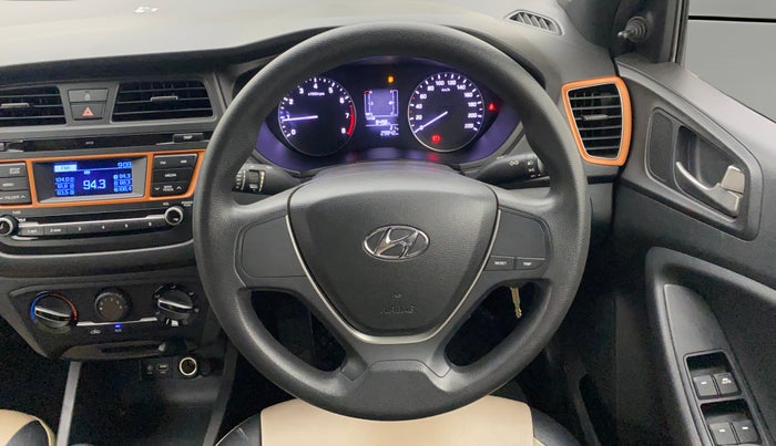 2016 Hyundai i20 Active 1.2 BASE, Petrol, Manual, 29,842 km, Steering Wheel Close Up