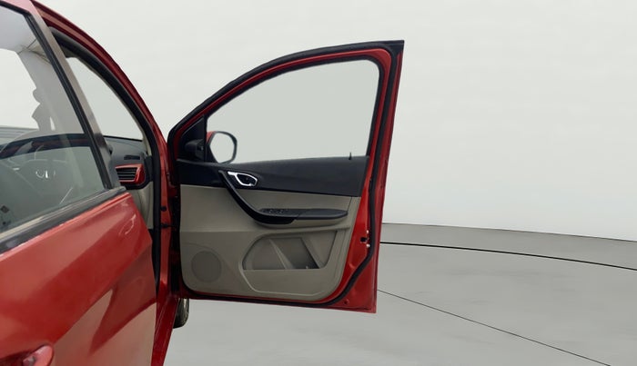 2017 Tata Tiago XZA PETROL, Petrol, Automatic, 98,746 km, RHS Front Door