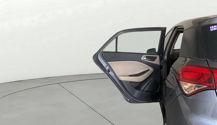 2015 Hyundai Elite i20 MAGNA 1.4 CRDI, Diesel, Manual, 1,17,805 km, LHS Rear Door