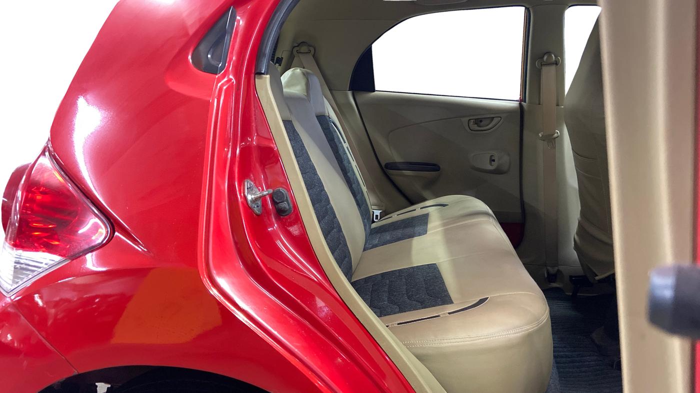 2014 Honda Brio S MT, Petrol, Manual, 65,136 km, Right Side Rear Door Cabin
