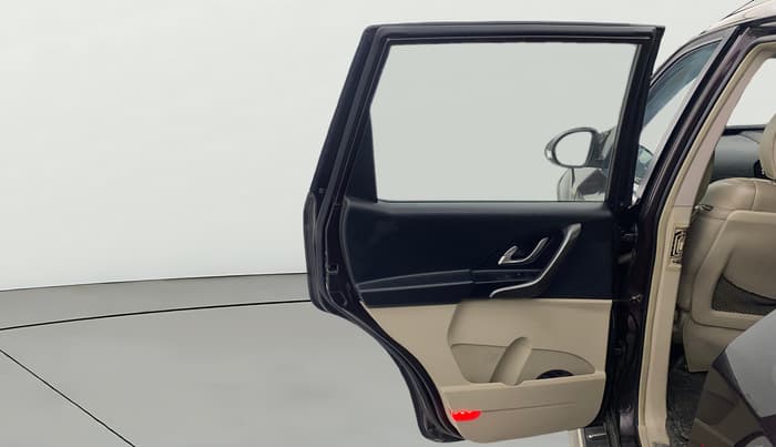 2016 Mahindra XUV500 W10 AWD AT, Diesel, Automatic, 91,250 km, LHS Rear Door