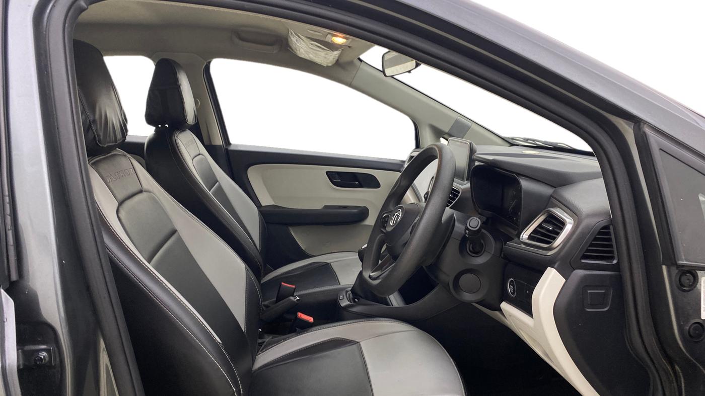 2022 Tata ALTROZ XT PETROL, Petrol, Manual, 43,240 km, Right Side Front Door Cabin
