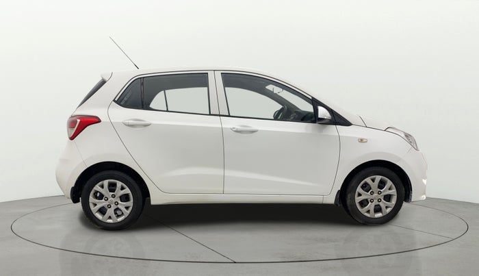 2017 Hyundai Grand i10 MAGNA 1.2 KAPPA VTVT, Petrol, Manual, 82,417 km, Right Side View