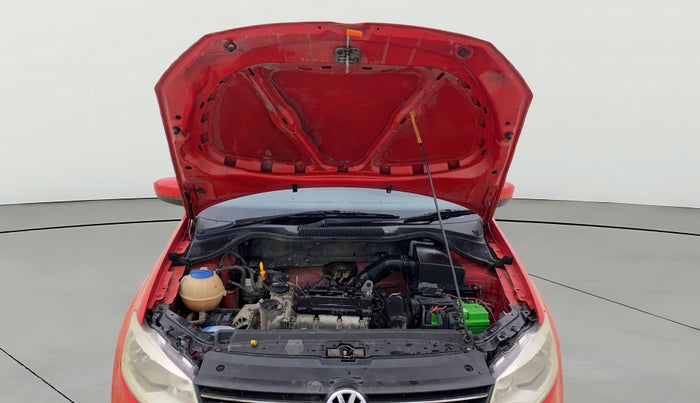 2013 Volkswagen Polo COMFORTLINE 1.2L PETROL, Petrol, Manual, 1,14,886 km, Open Bonet