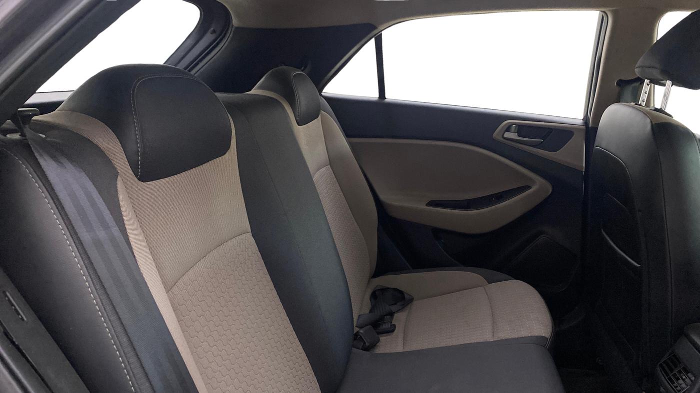 2017 Hyundai Elite i20 MAGNA EXECUTIVE 1.2, Petrol, Manual, 57,384 km, Right Side Rear Door Cabin