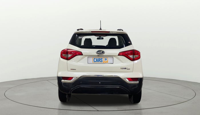 2022 Mahindra XUV300 W6 1.5 DIESEL AMT, Diesel, Automatic, 24,304 km, Back/Rear