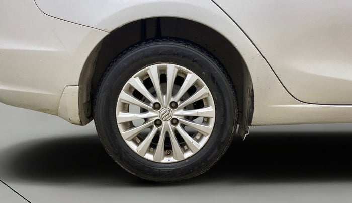 2015 Maruti Ciaz ZDI SHVS, Diesel, Manual, 97,981 km, Right Rear Wheel