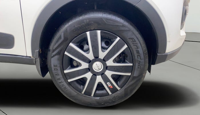 2022 Tata NEXON XM DIESEL, Diesel, Manual, 73,242 km, Right Front Wheel