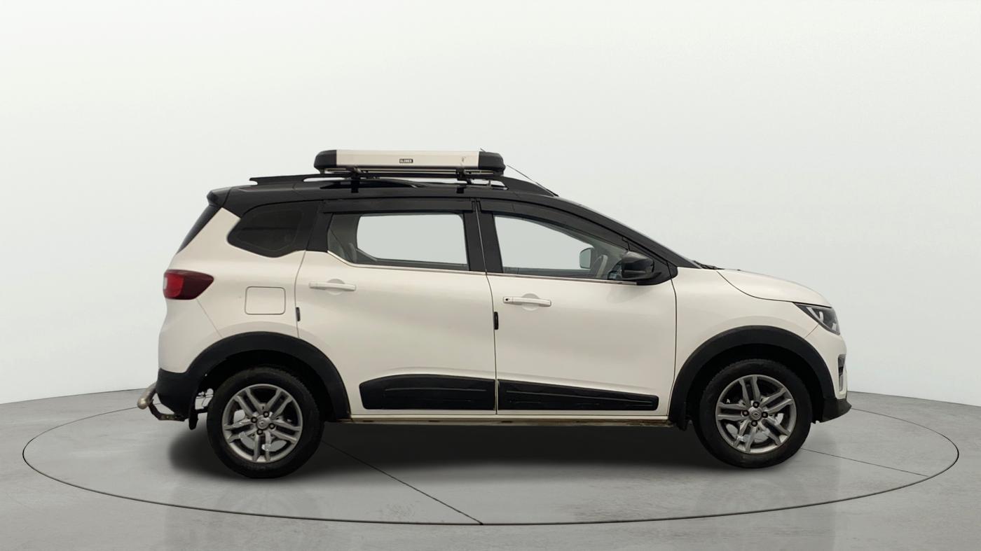 2022 Renault TRIBER RXZ, Petrol, Manual, 19,413 km, Right Side View