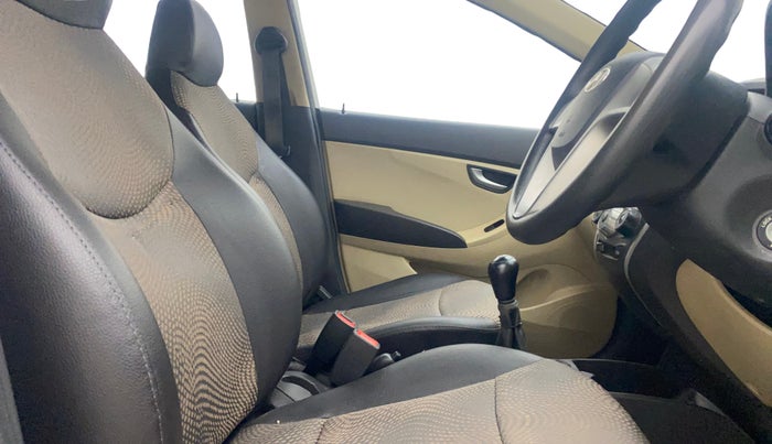 2014 Hyundai Eon SPORTZ, Petrol, Manual, 99,432 km, Right Side Front Door Cabin