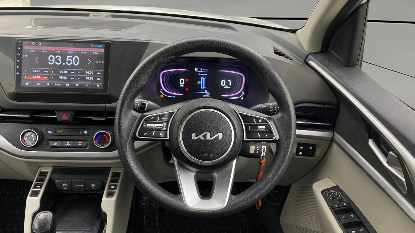 2023 KIA CARENS PRESTIGE 1.5 DIESEL IMT 7 STR, Diesel, Manual, 28,045 km, Steering Wheel Close Up