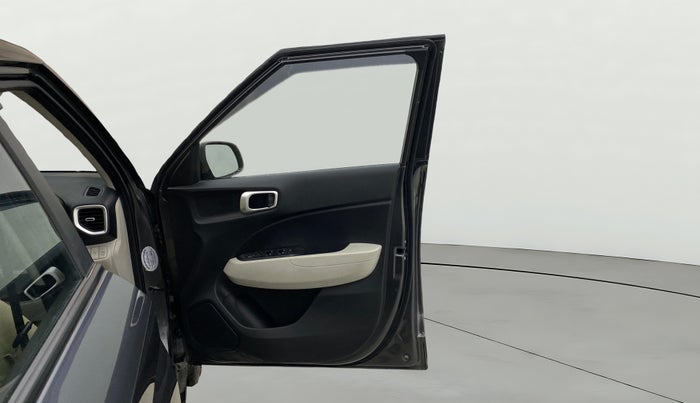 2024 Hyundai VENUE SX 1.2 PETROL, Petrol, Manual, 7,699 km, RHS Front Door