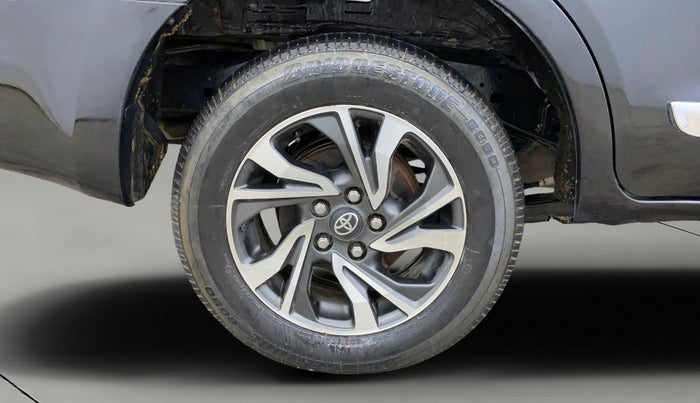 2022 Toyota Innova Crysta 2.7 VX 7 STR, Petrol, Manual, 36,534 km, Right Rear Wheel