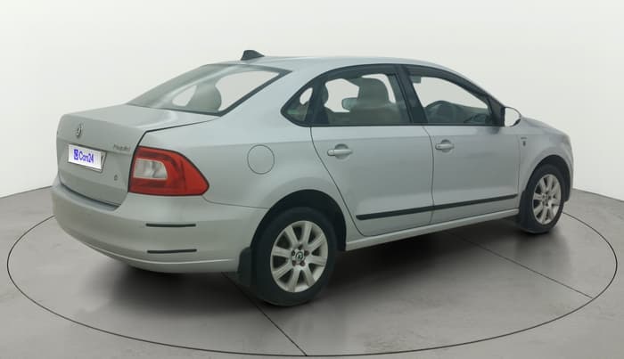 2013 Skoda Rapid AMBITION 1.6 MPI MT, Petrol, Manual, 34,801 km, Right Back Diagonal