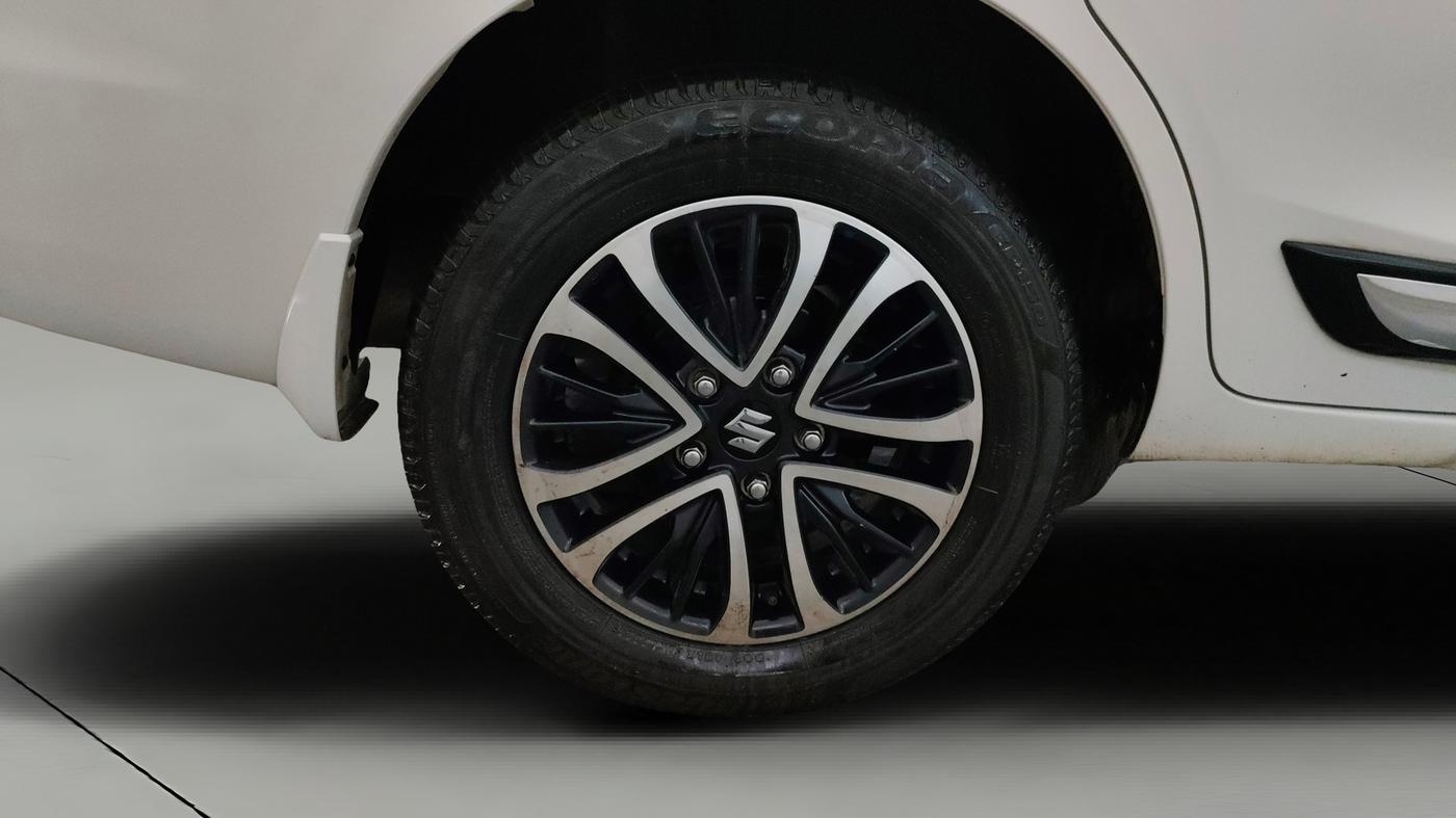 2024 Maruti Ertiga ZXI (O) CNG, CNG, Manual, 27,870 km, Right Rear Wheel