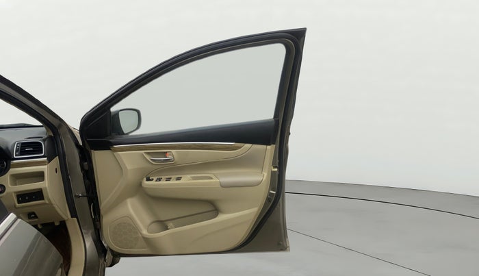 2018 Maruti Ciaz ALPHA  AT 1.5 SHVS PETROL, Petrol, Automatic, 52,276 km, RHS Front Door