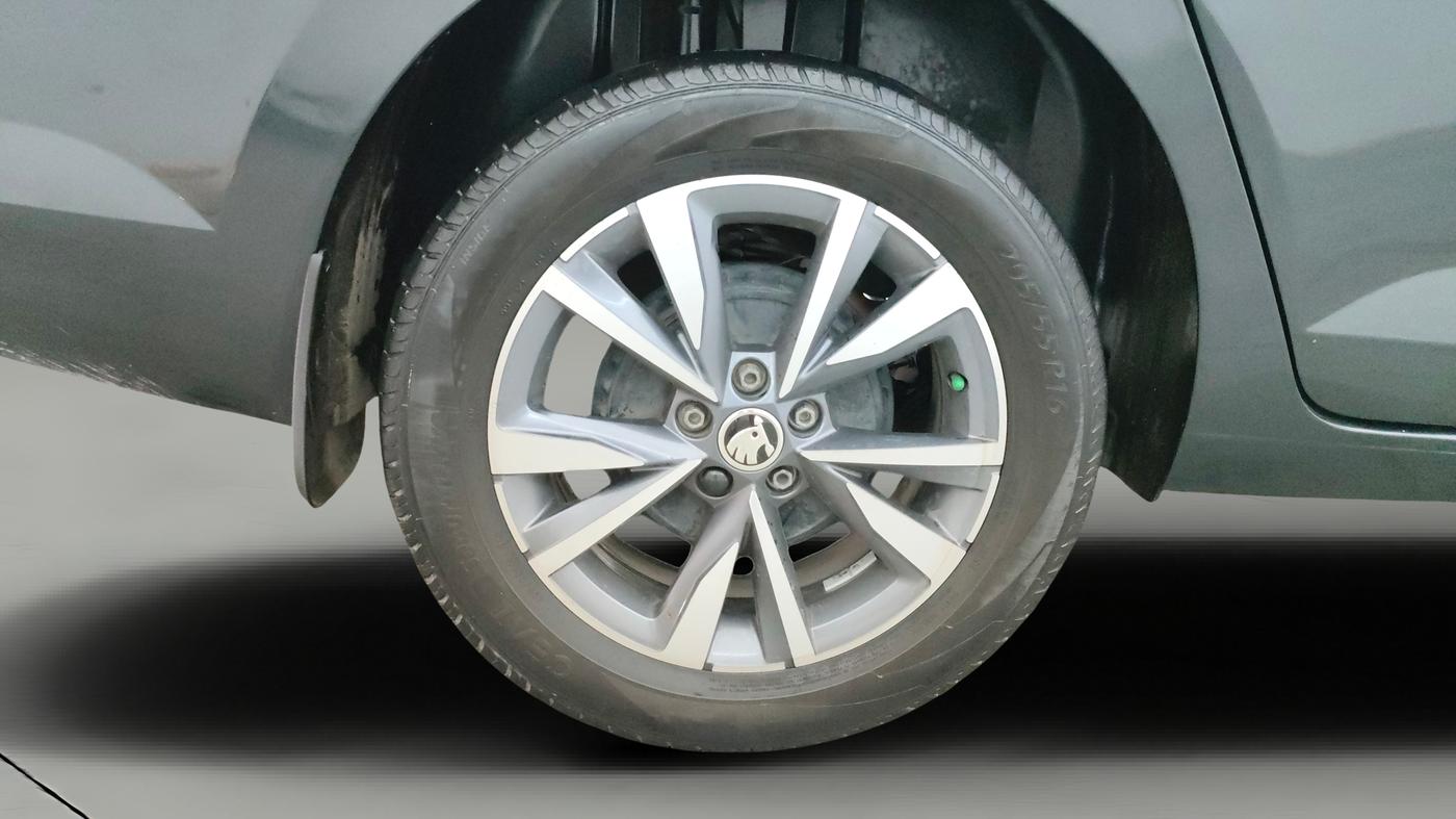 2022 Skoda SLAVIA STYLE 1.5L TSI DSG, Petrol, Automatic, 48,007 km, Right Rear Wheel