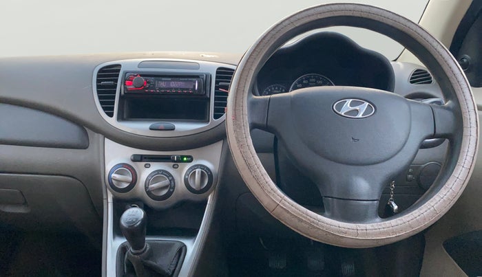 2014 Hyundai i10 MAGNA 1.1, Petrol, Manual, 39,436 km, Steering Wheel Close Up