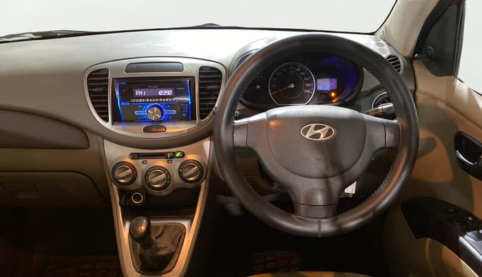 2016 Hyundai i10 MAGNA 1.1, Petrol, Manual, 47,965 km, Steering Wheel Close Up