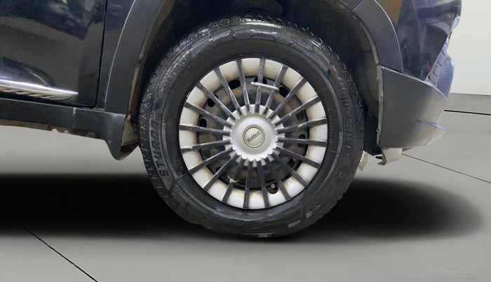 2016 Mahindra Kuv100 K4 PLUS D 6 STR, Diesel, Manual, 53,216 km, Right Front Wheel