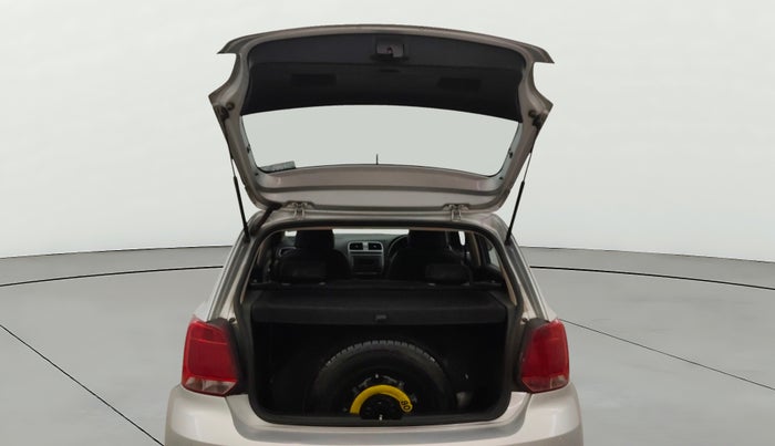 2015 Volkswagen Polo HIGHLINE1.2L, CNG, Manual, 83,337 km, Boot Door Open