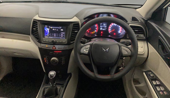 2019 Mahindra XUV300 W6 1.2 PETROL, Petrol, Manual, 41,558 km, Steering Wheel Close Up