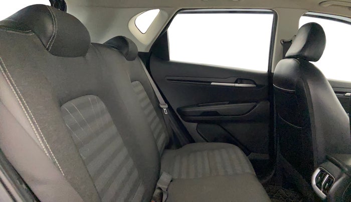 2022 KIA SONET HTK PLUS 1.0 IMT, Petrol, Manual, 57,369 km, Right Side Rear Door Cabin