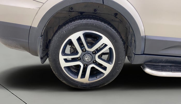 2018 Tata Hexa XT 4X2 7 STR, Diesel, Manual, 1,01,248 km, Right Rear Wheel