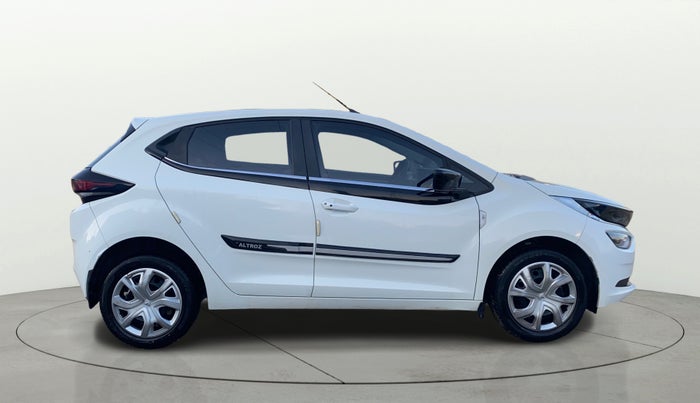 2022 Tata ALTROZ XT PETROL, Petrol, Manual, 15,106 km, Right Side View