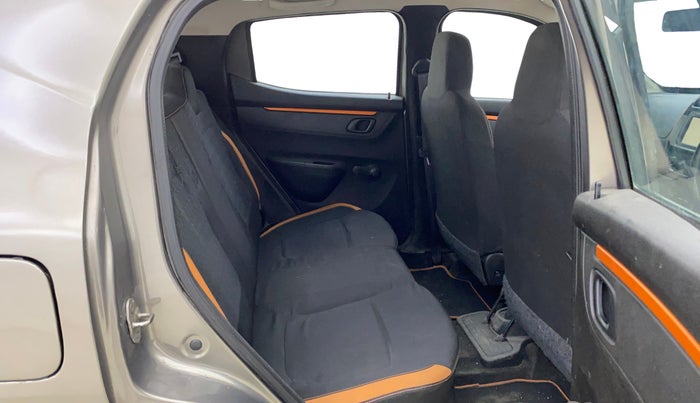 2017 Renault Kwid CLIMBER 1.0 AMT, Petrol, Automatic, 54,483 km, Right Side Rear Door Cabin