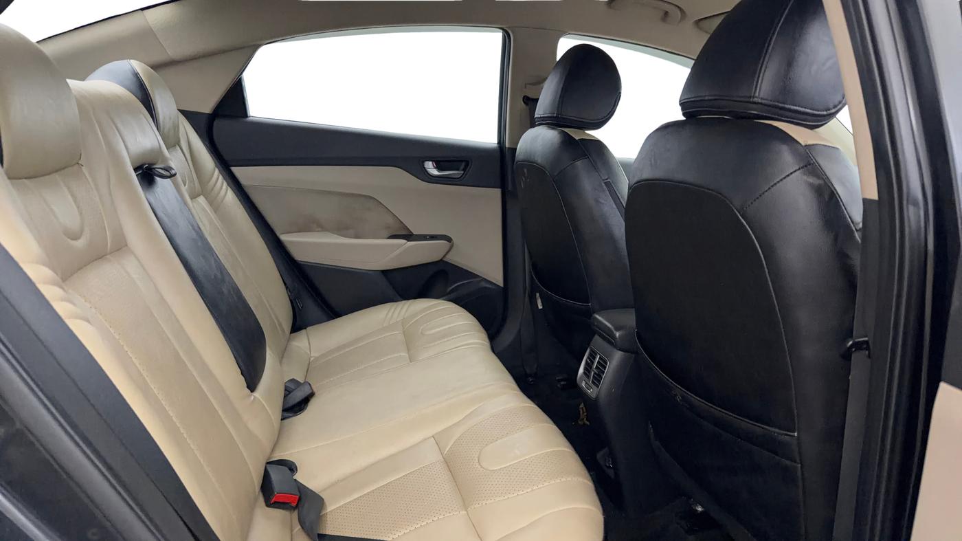 2019 Hyundai Verna 1.6 VTVT SX, Petrol, Manual, 82,131 km, Right Side Rear Door Cabin