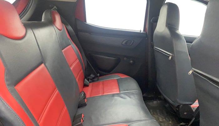 2017 Renault Kwid RXT 1.0, Petrol, Manual, 47,842 km, Right Side Rear Door Cabin