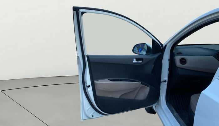 2018 Hyundai Xcent S 1.2, CNG, Manual, 1,22,642 km, LHS Front Door