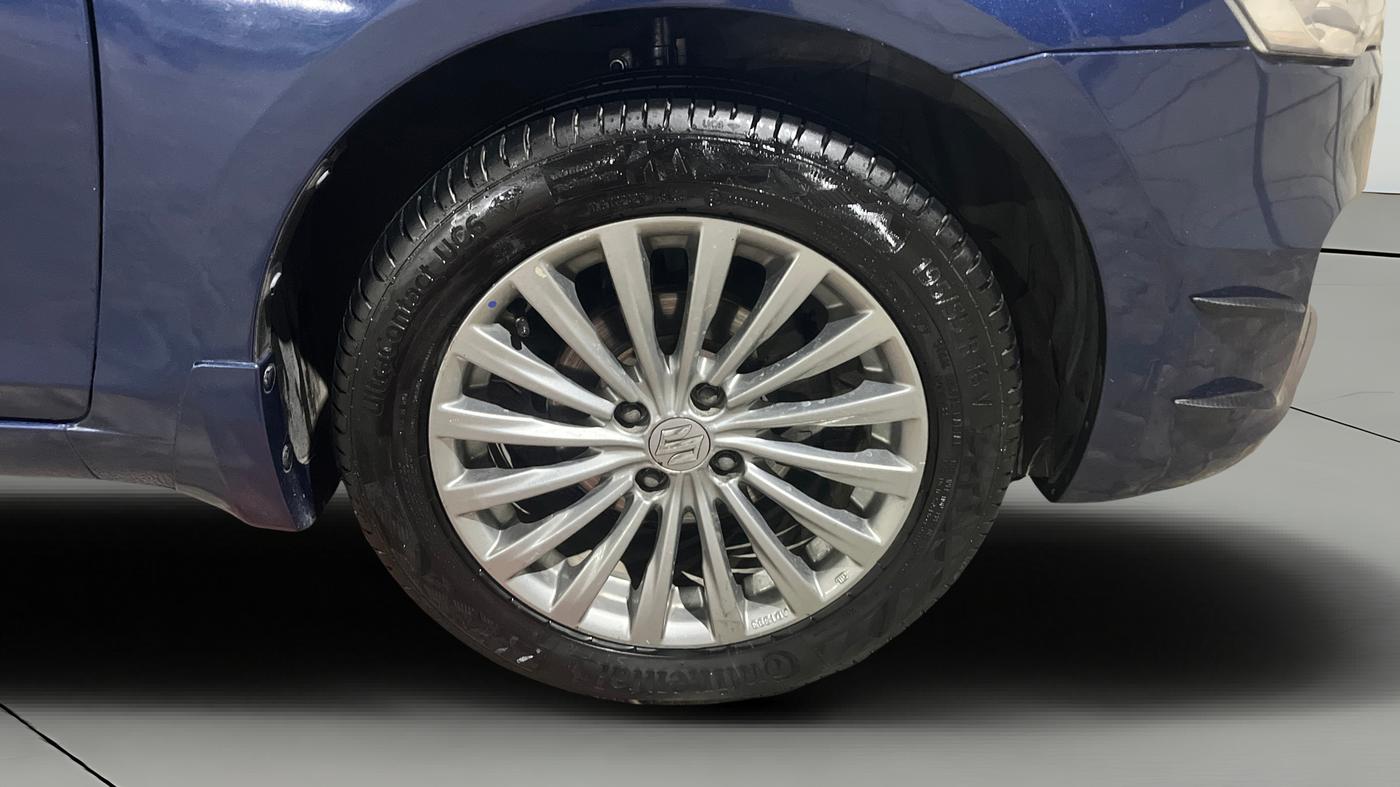 2017 Maruti Ciaz ALPHA DIESEL 1.3, Diesel, Manual, 93,874 km, Right Front Wheel