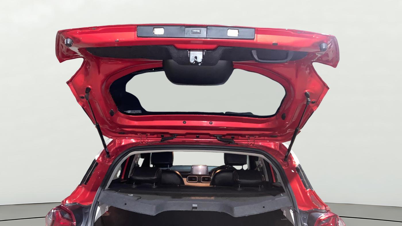 2022 Tata PUNCH CREATIVE  1.2 RTN DUAL TONE, Petrol, Manual, 85,586 km, Boot Door Open