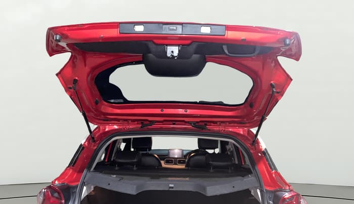 2022 Tata PUNCH CREATIVE  1.2 RTN DUAL TONE, Petrol, Manual, 85,586 km, Boot Door Open