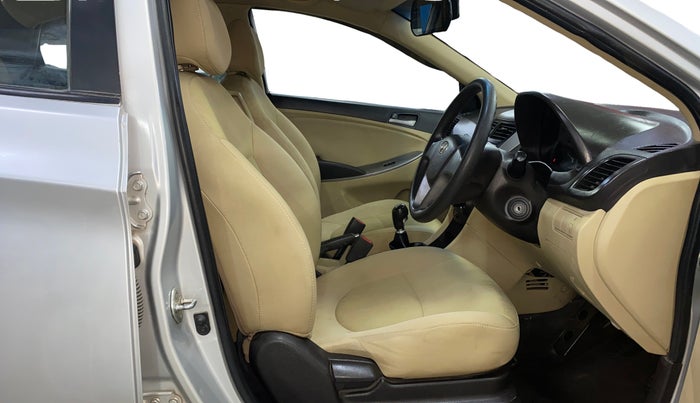 2015 Hyundai Verna 1.4 VTVT, Petrol, Manual, 54,180 km, Right Side Front Door Cabin