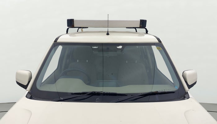 2018 Mahindra TUV 300 PLUS P8, Diesel, Manual, 31,709 km, Front Windshield