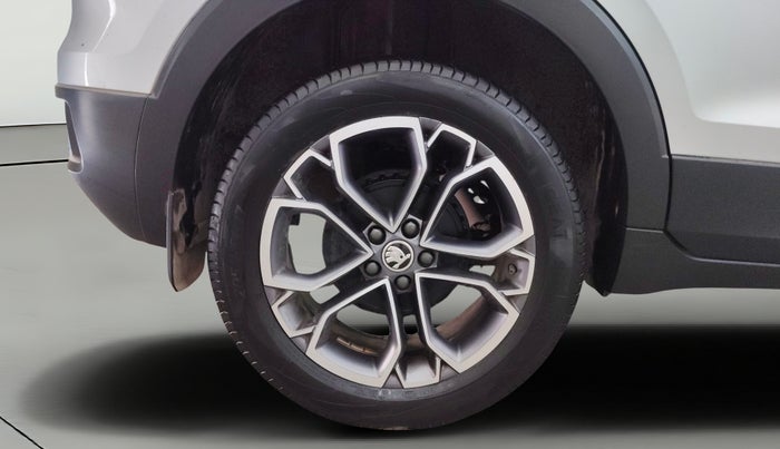 2022 Skoda KUSHAQ STYLE 1.0L TSI AT (6 AIRBAGS), Petrol, Automatic, 47,751 km, Right Rear Wheel