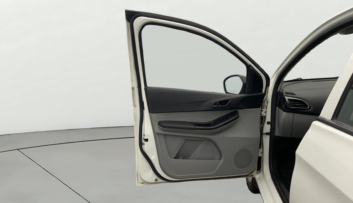 2022 Tata Tiago XT CNG, CNG, Manual, 50,251 km, LHS Front Door