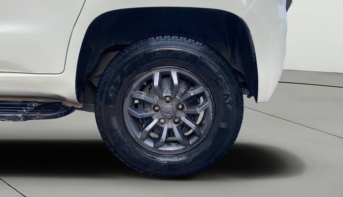 2018 Mahindra TUV300 T10, Diesel, Manual, 59,637 km, Left Rear Wheel