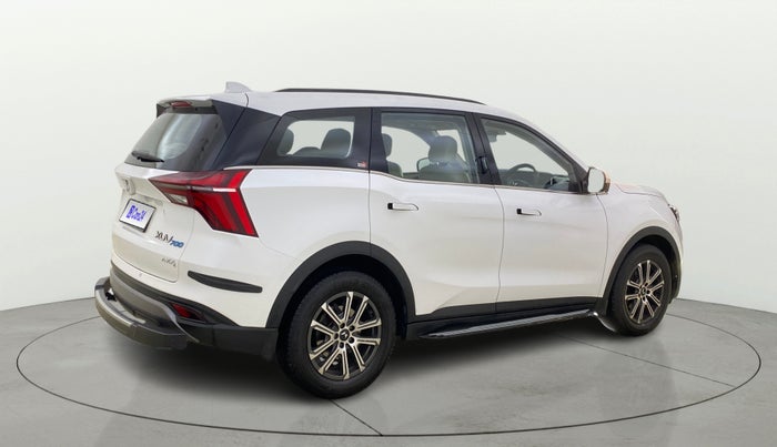 2024 Mahindra XUV700 AX 7 LUXURY P AT 7 STR, Petrol, Automatic, 24,946 km, Right Back Diagonal
